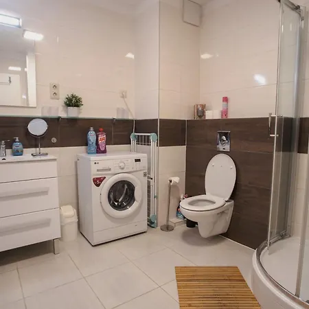 Boutique With Free Swimming Pool And Parking Budapeszt