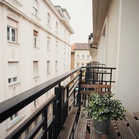 Boutique Above Karavan Street * Budapest