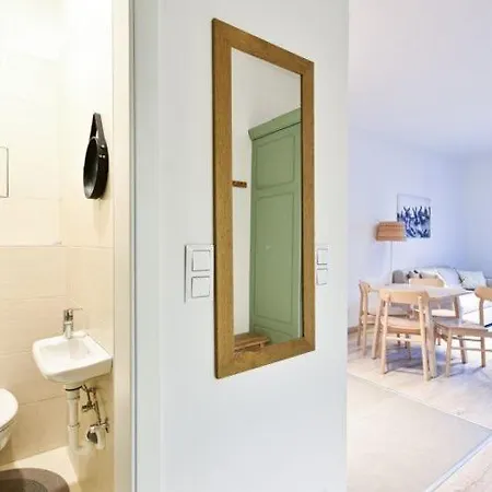 Boutique With Free Swimming Pool And Parking Budapest