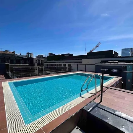 Apartment Boutique With Free Swimming Pool And Parking *