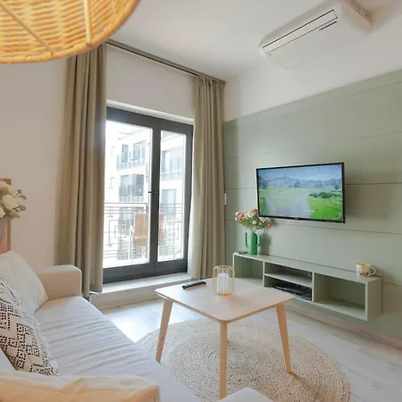 Apartment Boutique With Free Swimming Pool And Parking *