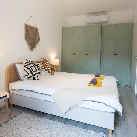 Apartment Boutique With Free Swimming Pool And Parking *